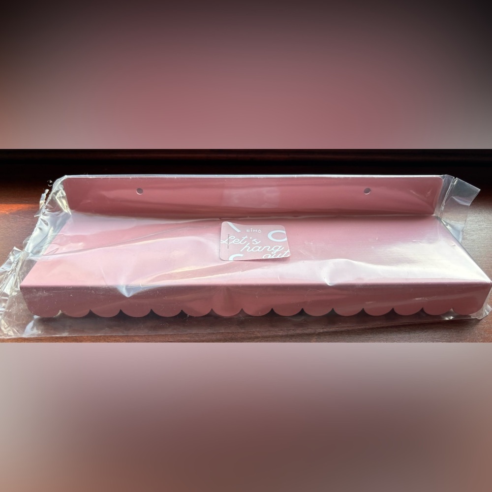 Pink Scalloped Wall Shelf made of metal